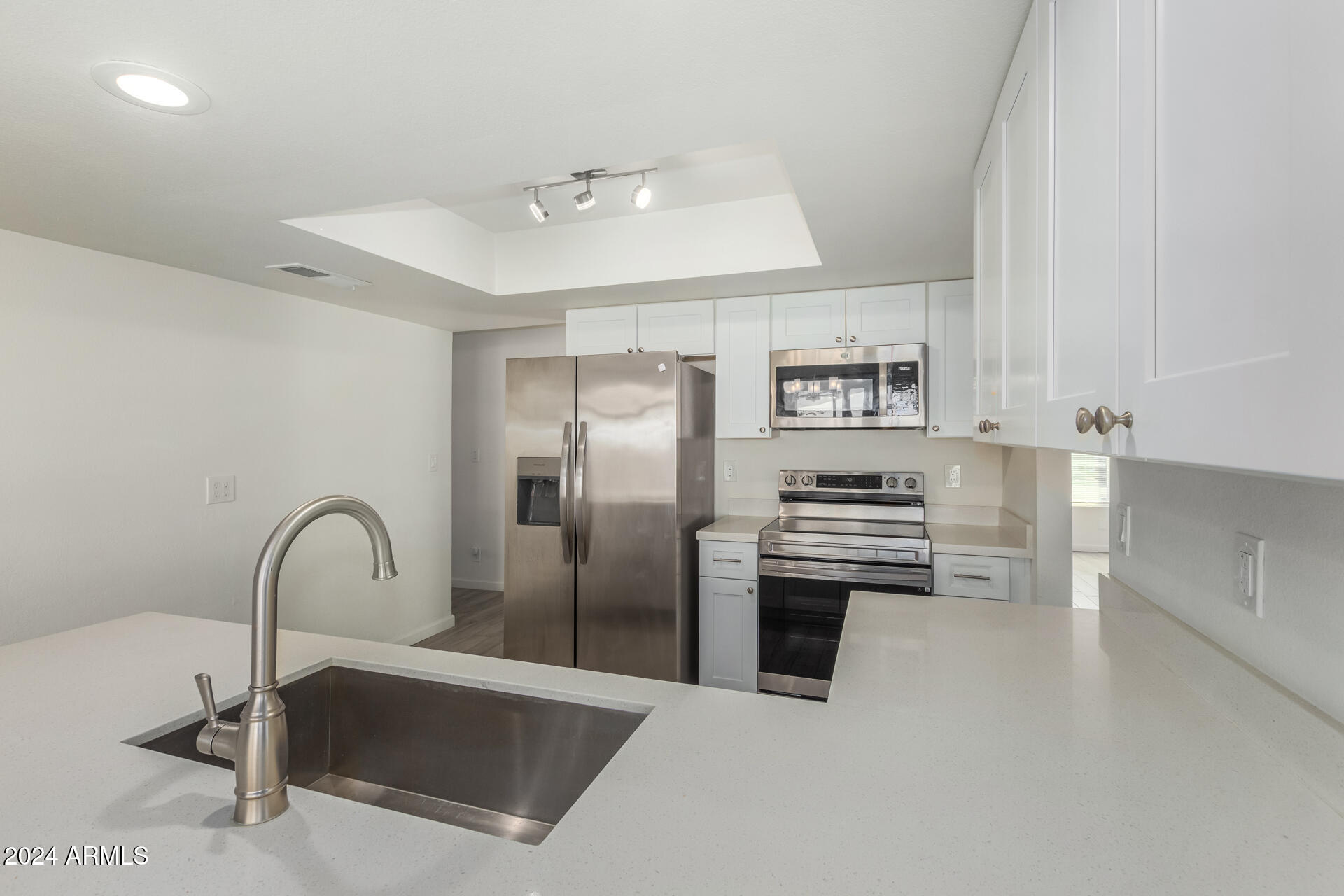 4114 East Apollo Road Phoenix, AZ 85042 - Photo 17 of 34 16 - Apollo