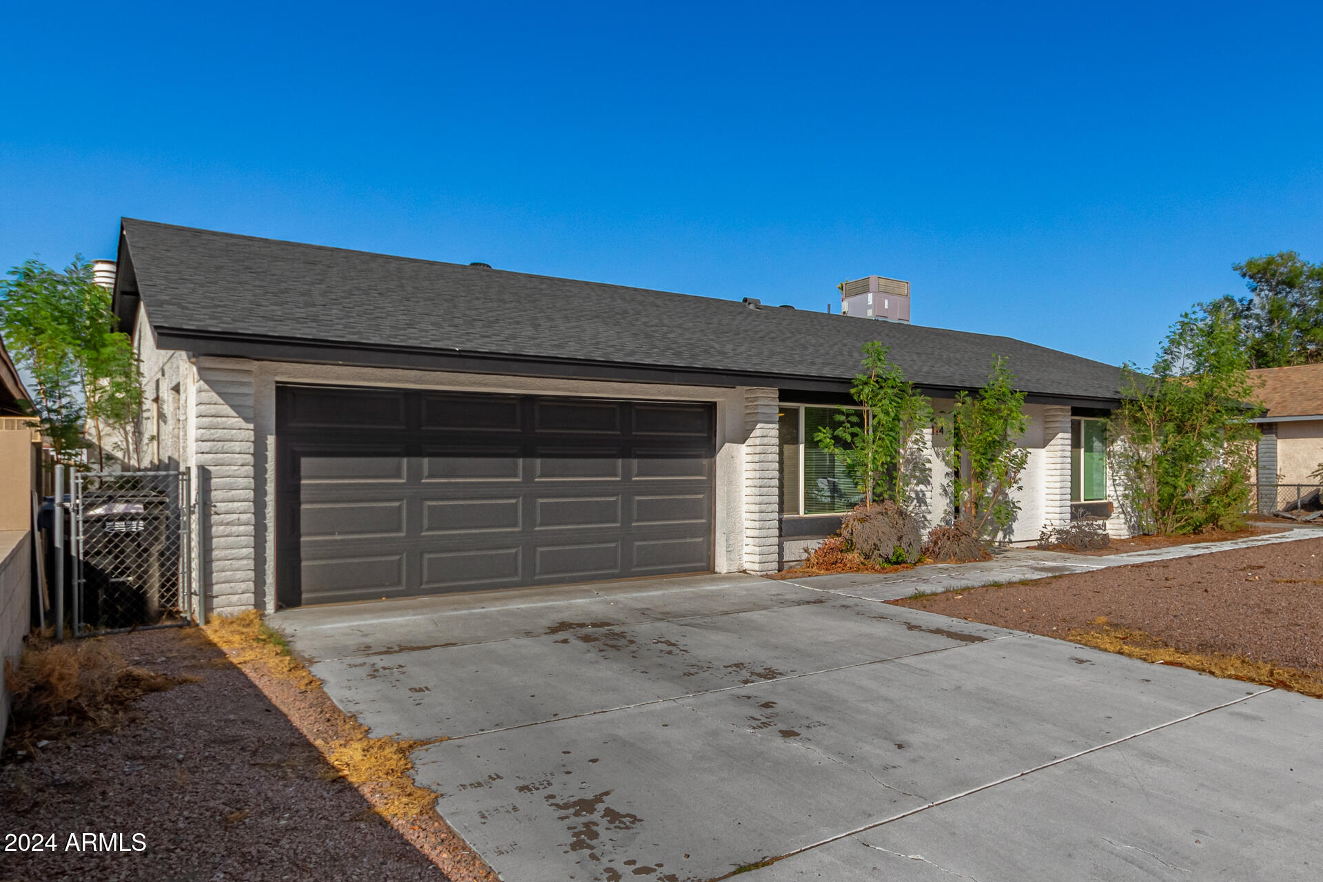 4114 East Apollo Road Phoenix, AZ 85042 - Photo 3 of 34 03 - Apollo