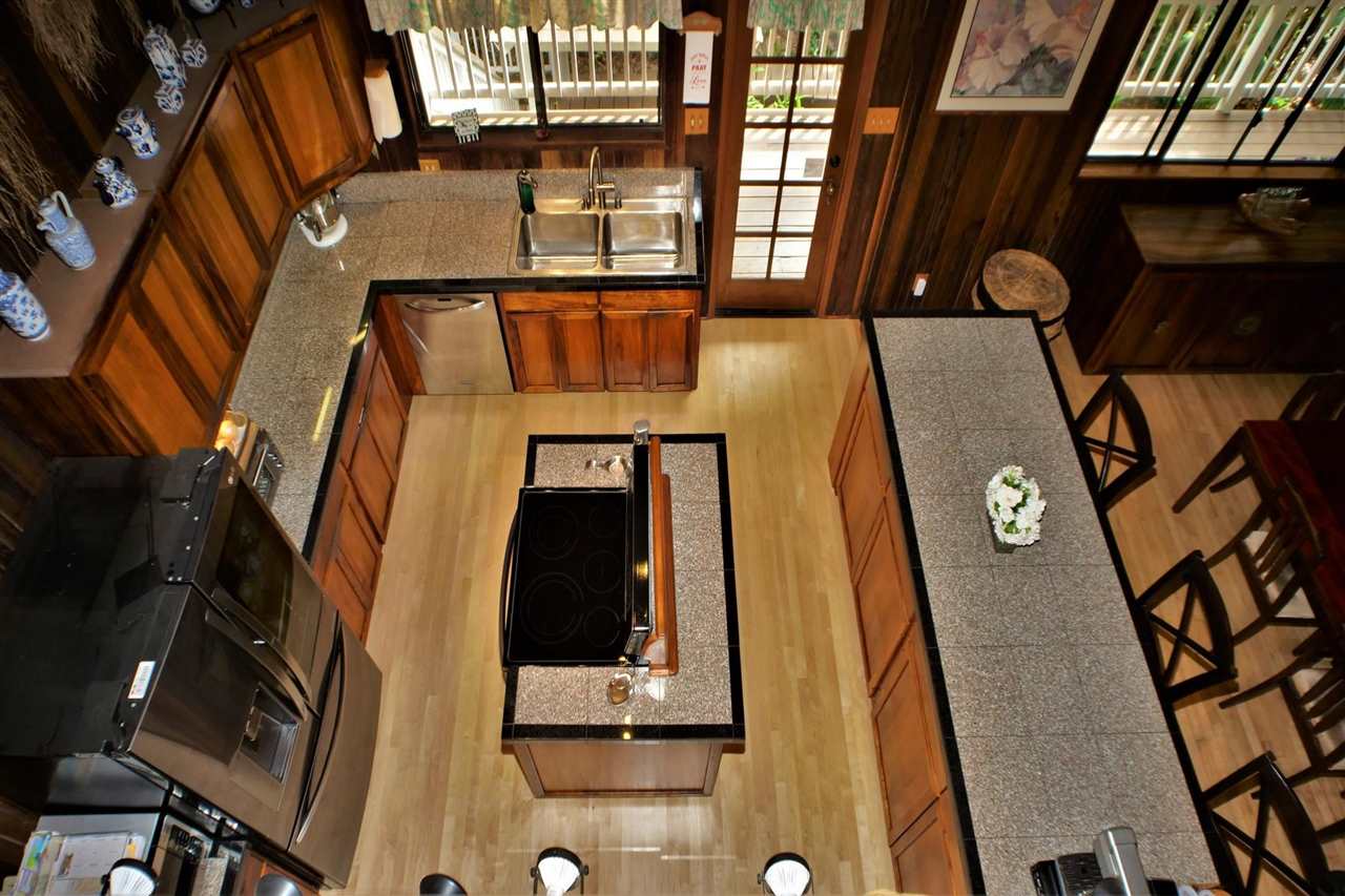 26 Manu Street Kula, HI 96790 - Photo 10 of 30 a view of an entryway