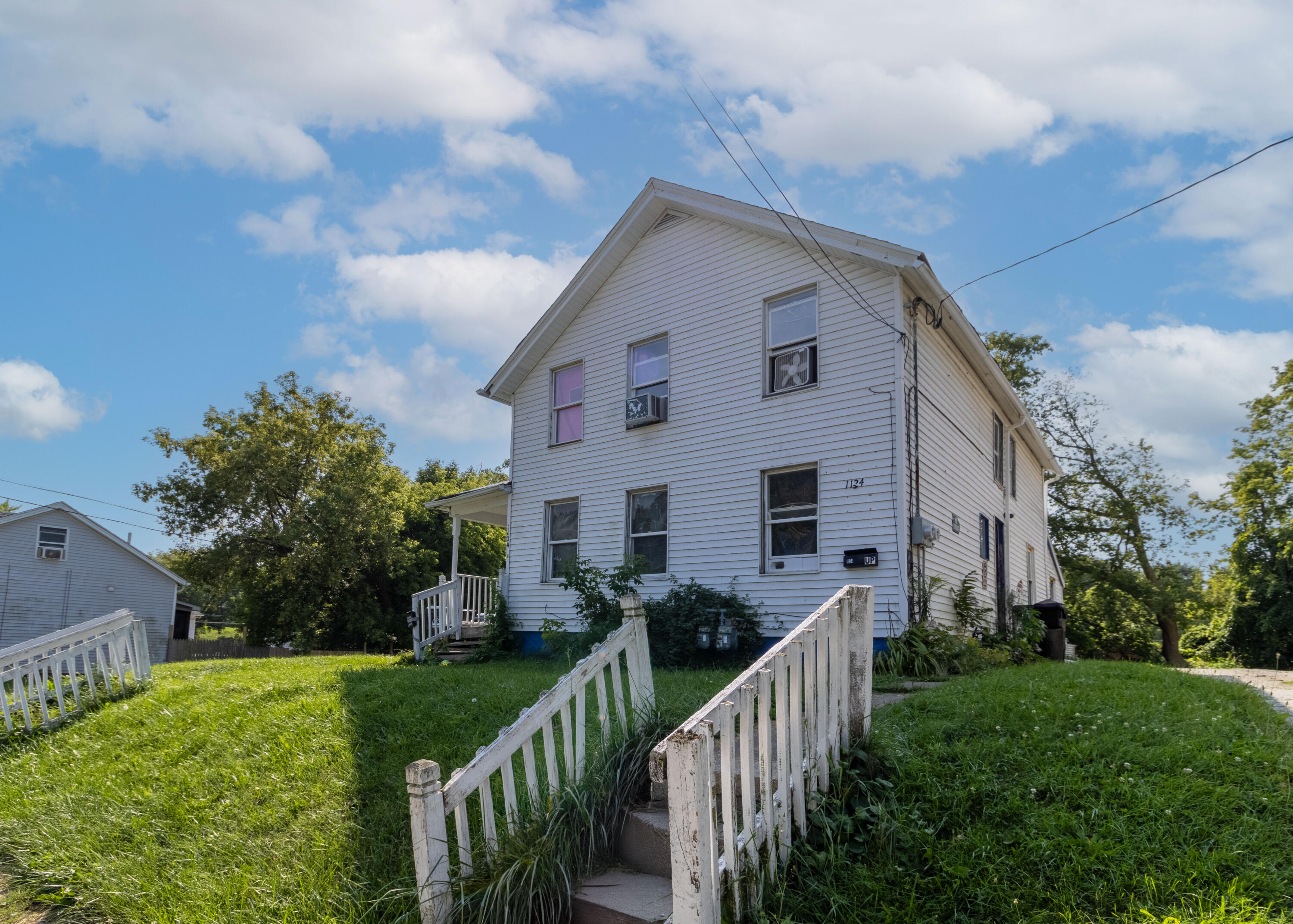 1124 Lasalle Street Racine, WI 53404 - Photo 3 of 4 Front-of-house2