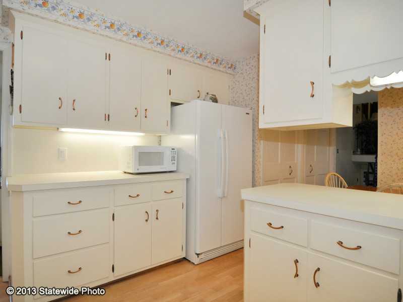 385 Puncatest Neck Road Tiverton, RI 02878 - Photo 11 of 25 Kitchen.