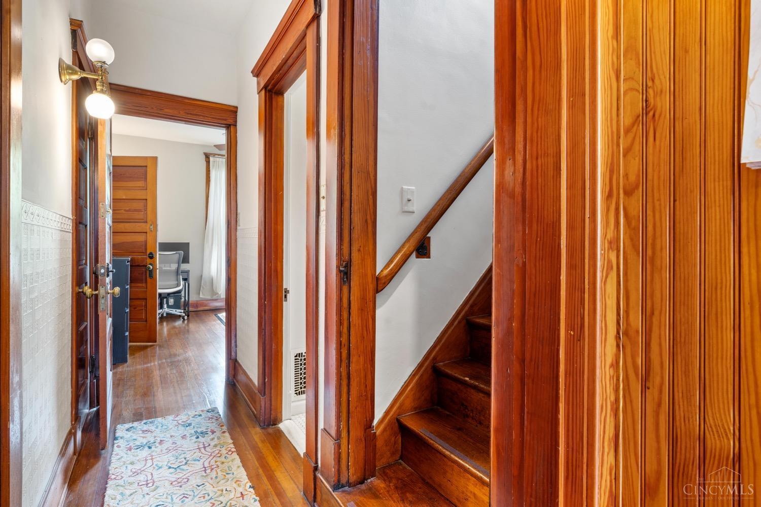 660 Riddle Road Cincinnati, OH 45220 - Photo 22 of 39 Gallery Image 22