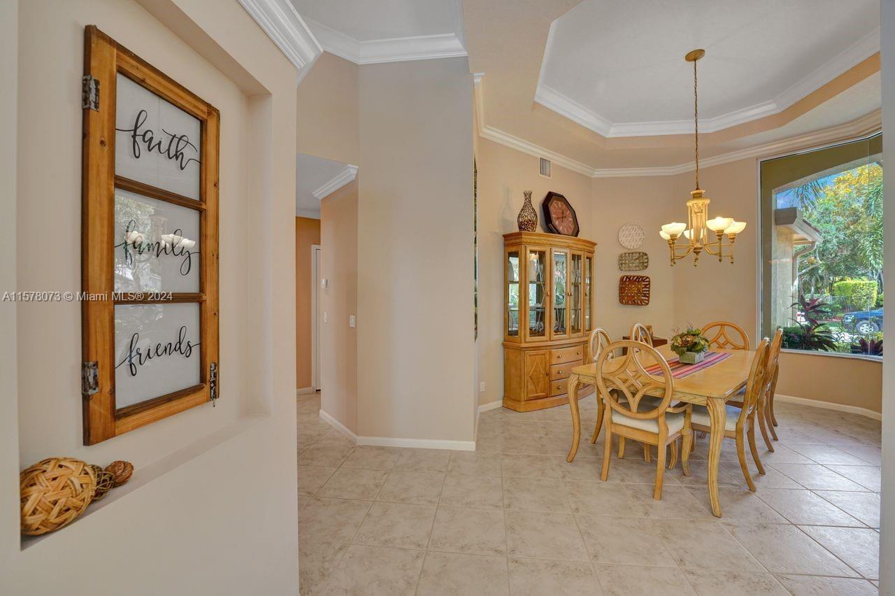 355 Mallard Road Weston, FL 33327 - Photo 13 of 86 Gallery Image 13