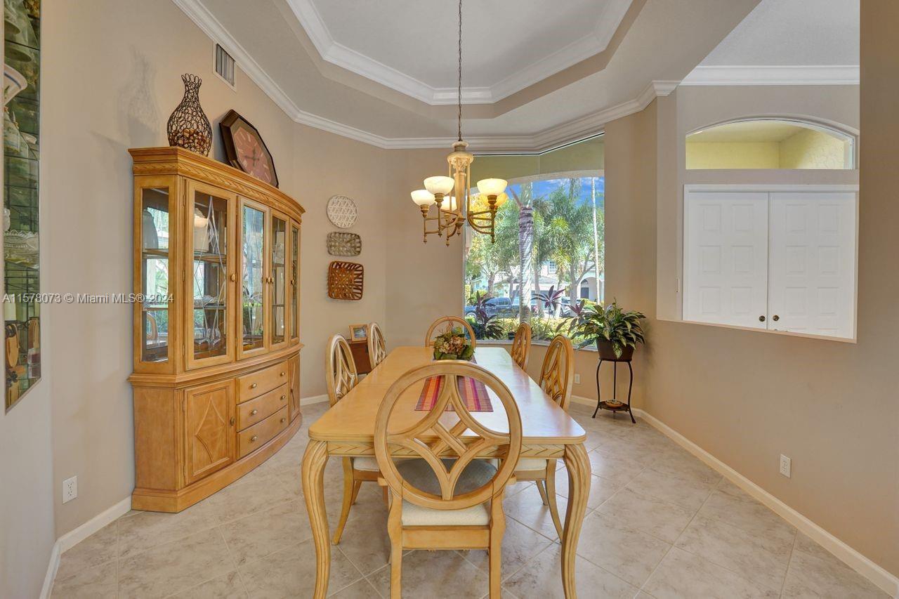 355 Mallard Road Weston, FL 33327 - Photo 15 of 86 Gallery Image 15
