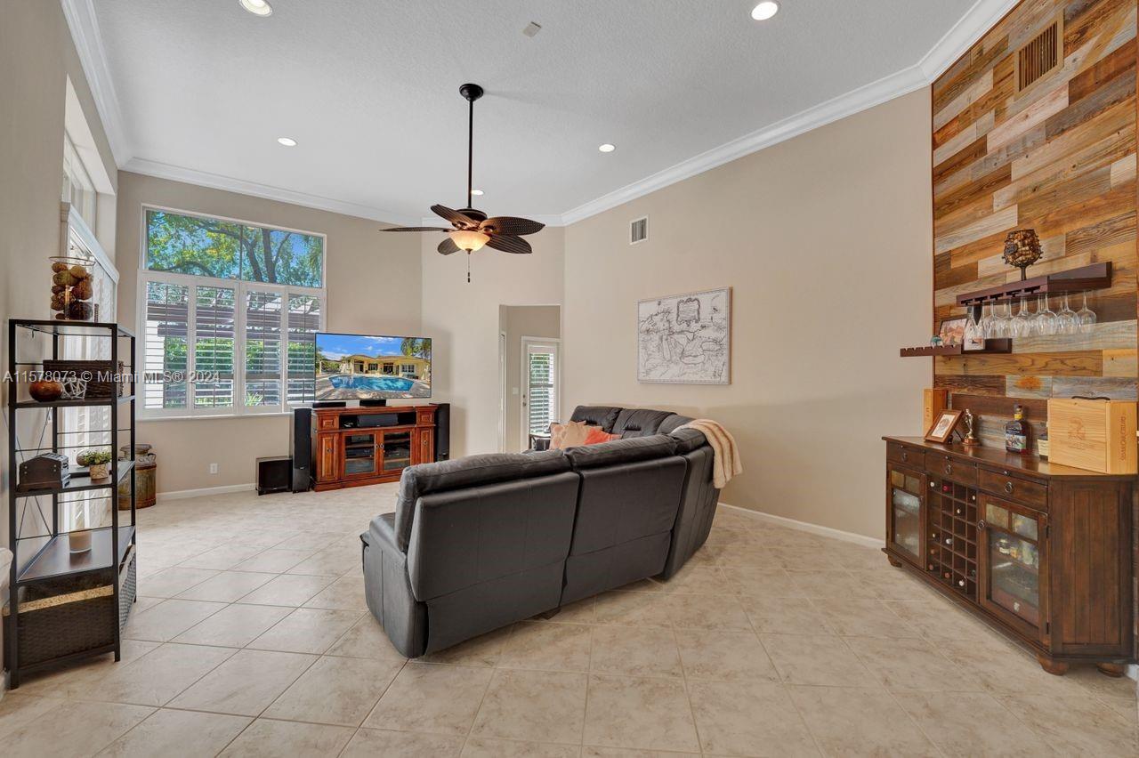 355 Mallard Road Weston, FL 33327 - Photo 46 of 86 Gallery Image 46