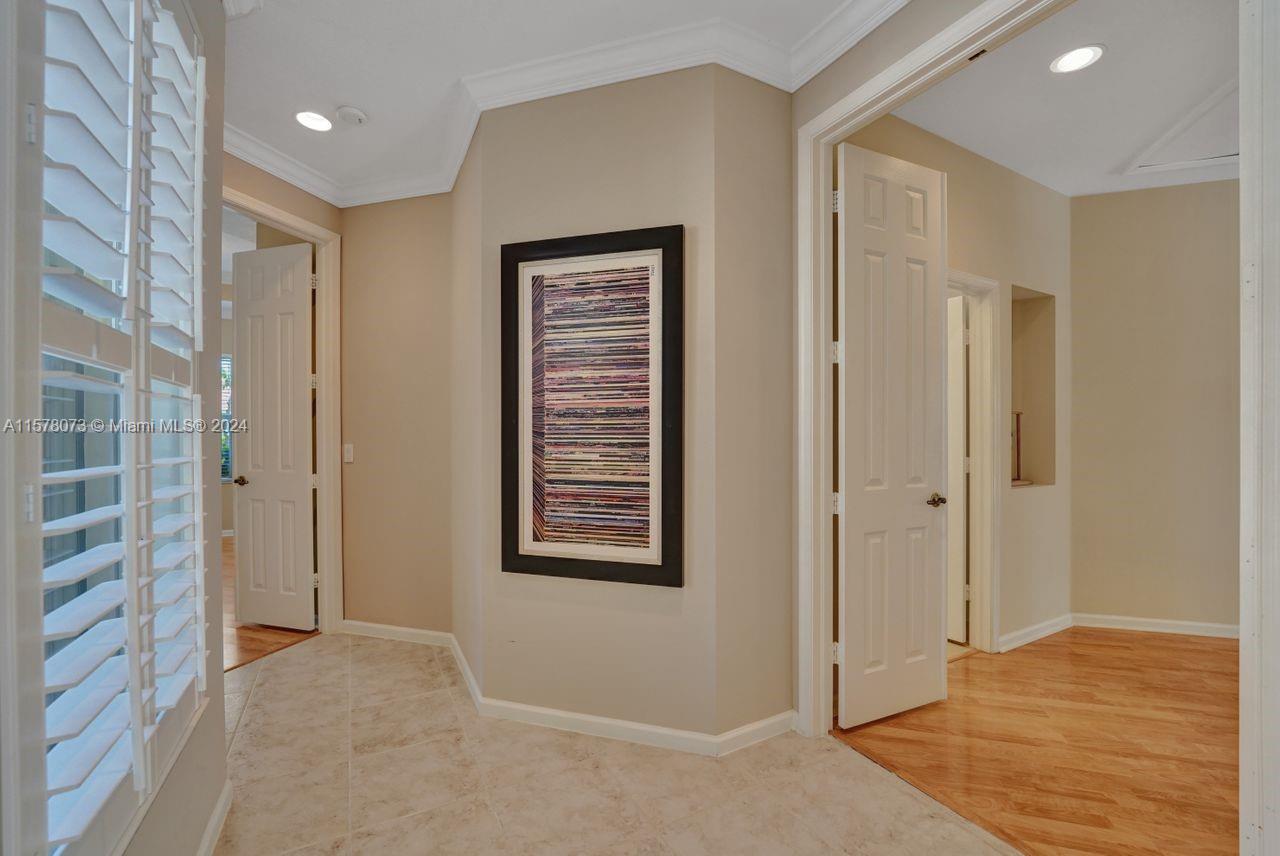 355 Mallard Road Weston, FL 33327 - Photo 10 of 86 Gallery Image 10