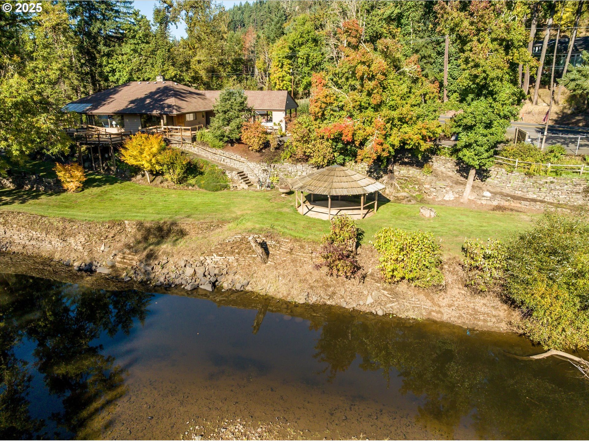 35012 McKenzie View Drive Springfield, OR 97478 - Photo 44 of 47 a view of an ocean view