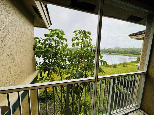 $2,000 | 1157 Golden Lakes Boulevard, Unit 622, West Palm Beach, FL 33411