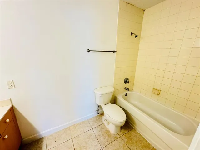 $2,000 | 1157 Golden Lakes Boulevard, Unit 622, West Palm Beach, FL 33411