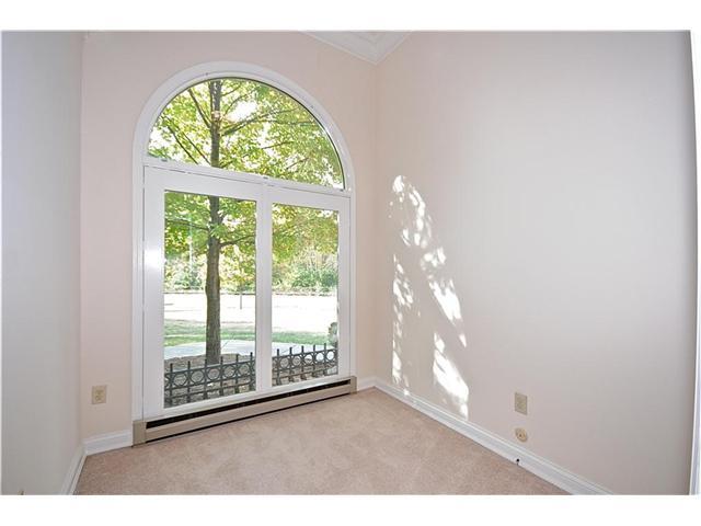 7649 South River Road Indianapolis, IN 46240 - Photo 11 of 24 Gallery Image 11