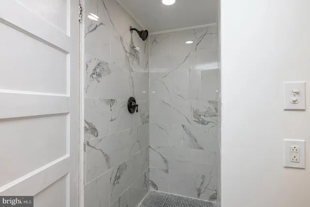 $284,900 | 202 Water Street, Oley, PA 19547