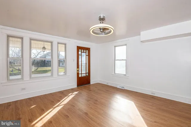 $284,900 | 202 Water Street, Oley, PA 19547