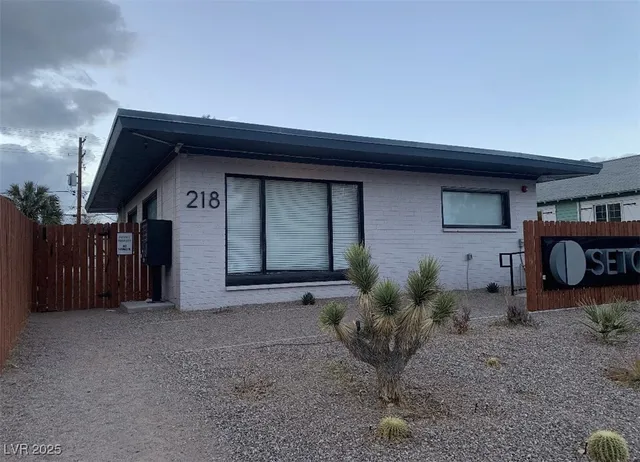 $895 | 218 South 11th Street, Unit 3, Las Vegas, NV 89101