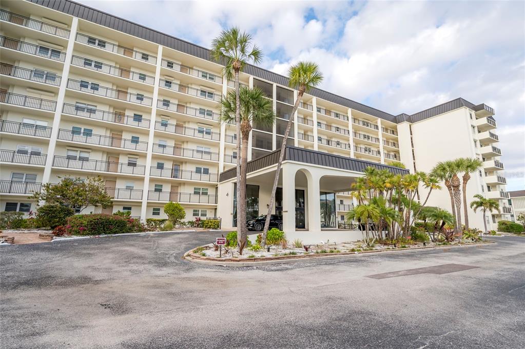 9 Haig Place, Unit 801 Dunedin, FL 34698 - Photo 10 of 36 a front view of a building