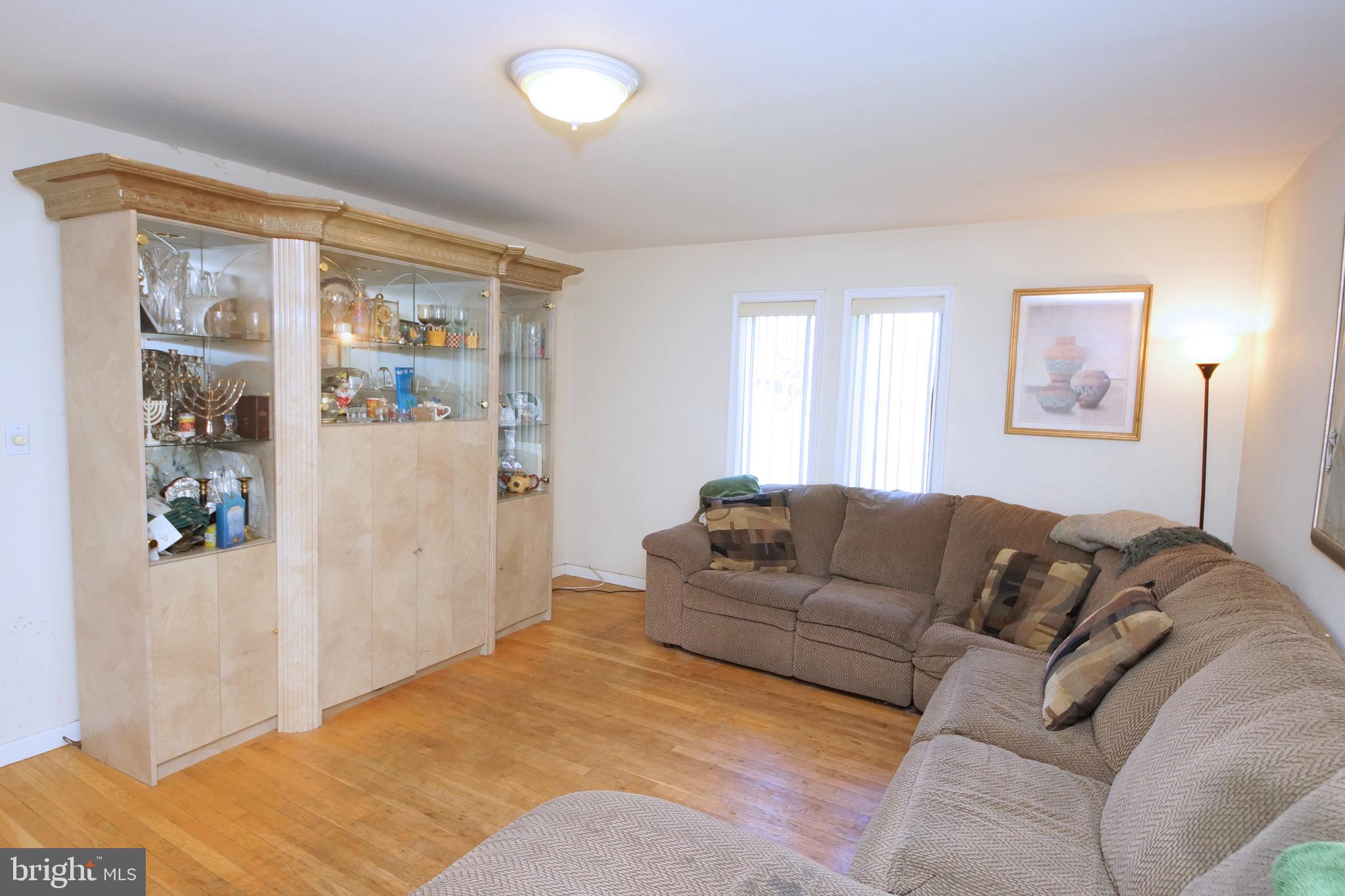 21 Overton Road East Windsor, NJ 08520 - Photo 6 of 45 Gallery Image 6