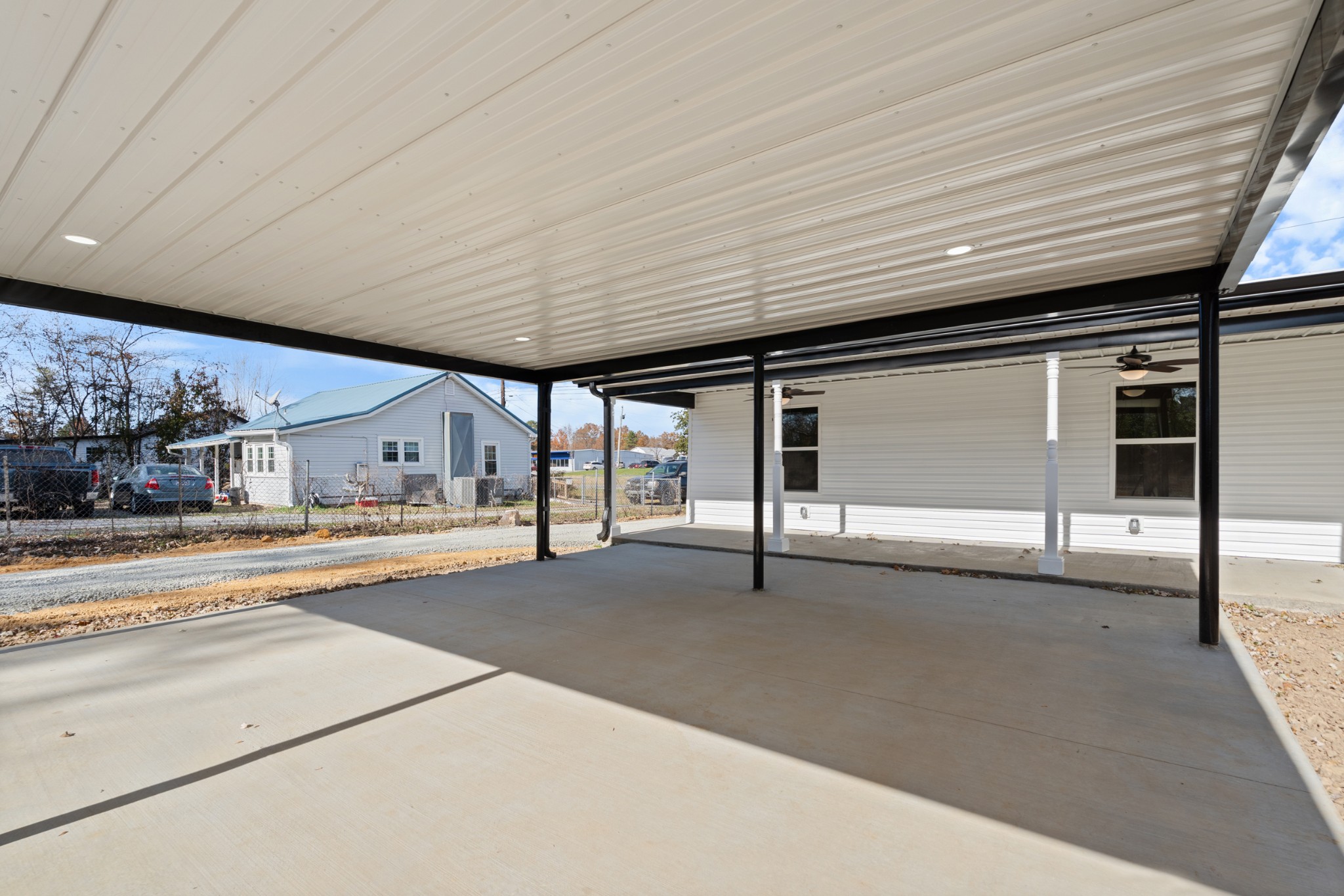 654 West Main Street Hohenwald, TN 38462 - Photo 8 of 33