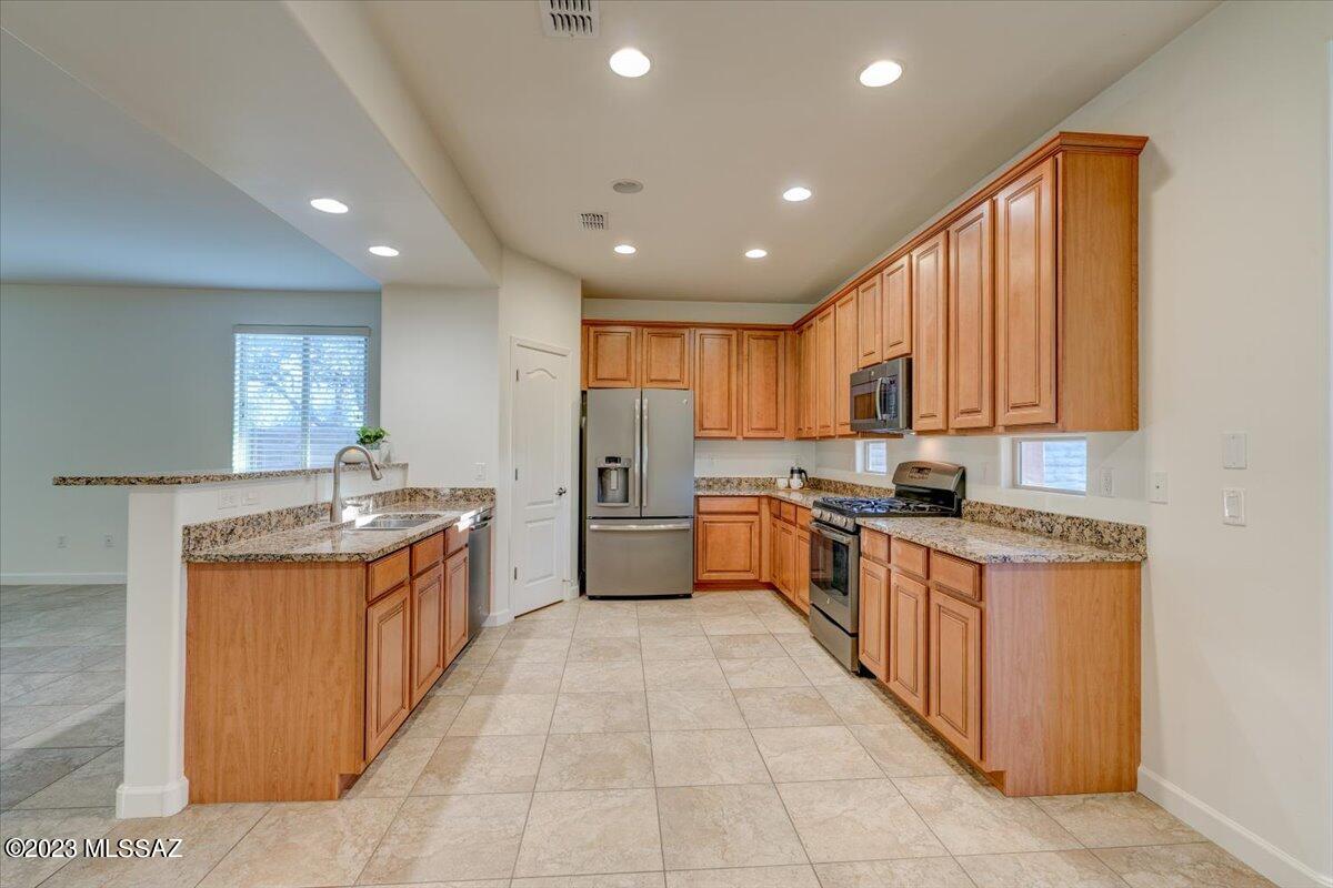 12911 North Shell Traders Court Tucson, AZ 85755 - Photo 10 of 42