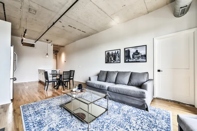 $3,300 | 6 South Laflin Street, Unit 709, Chicago, IL 60607