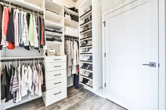 $3,300 | 6 South Laflin Street, Unit 709, Chicago, IL 60607