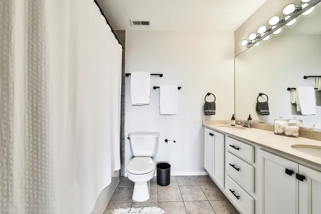 $3,300 | 6 South Laflin Street, Unit 709, Chicago, IL 60607