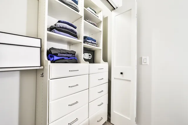 $3,300 | 6 South Laflin Street, Unit 709, Chicago, IL 60607