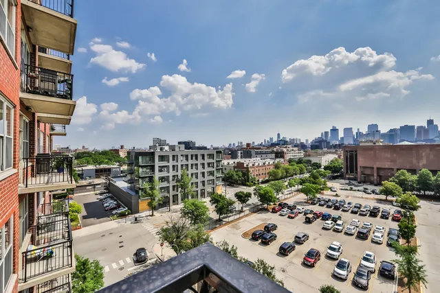 $3,300 | 6 South Laflin Street, Unit 709, Chicago, IL 60607