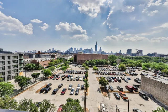 $3,300 | 6 South Laflin Street, Unit 709, Chicago, IL 60607