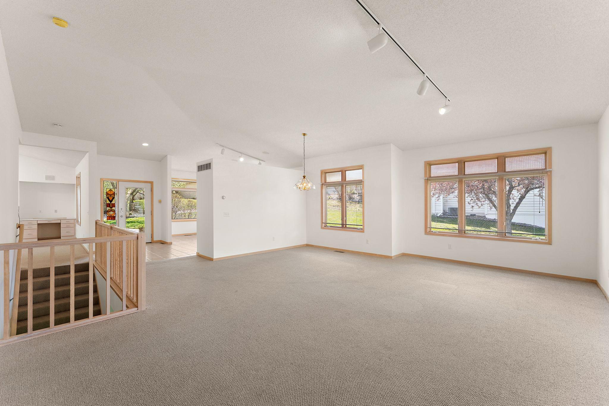 8914 Hilloway Road Eden Prairie, MN 55347 - Photo 9 of 45
