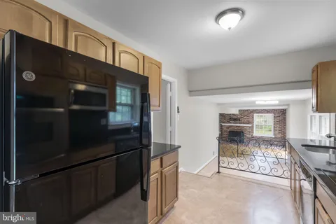 $900,000 | 1585 Kimblewick Road, Potomac, MD 20854
