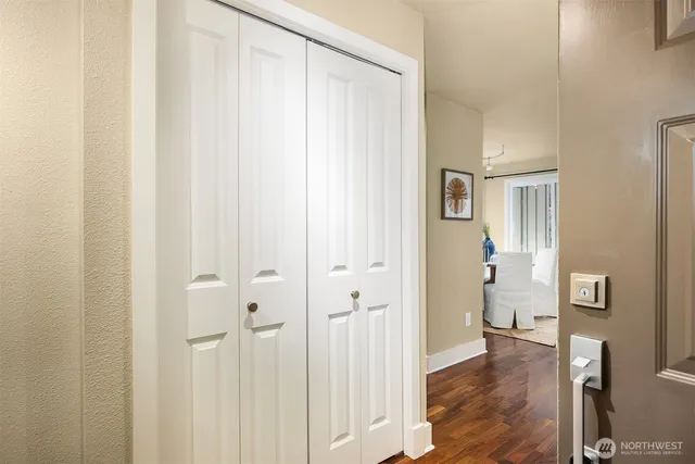 $390,000 | 11058 Northeast 33rd Place, Unit D3, Bellevue, WA 98004