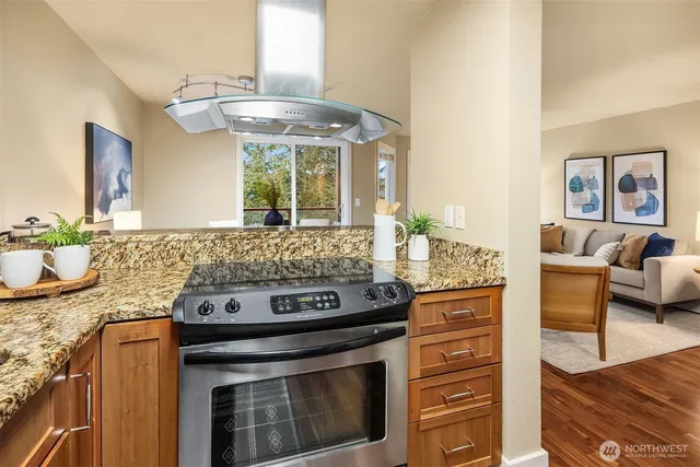 $390,000 | 11058 Northeast 33rd Place, Unit D3, Bellevue, WA 98004