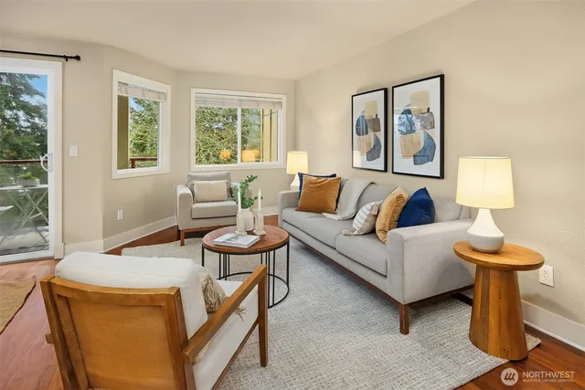 $390,000 | 11058 Northeast 33rd Place, Unit D3, Bellevue, WA 98004