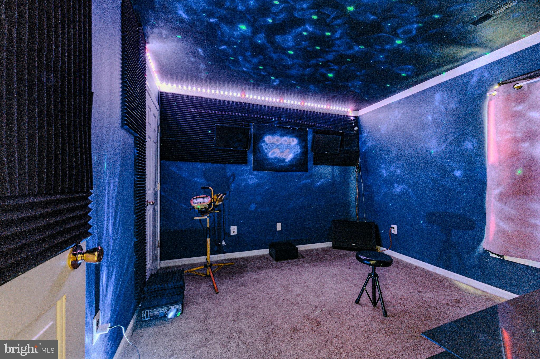 99 Jack's Way Camden, DE 19934 - Photo 23 of 30 a view of livingroom with furniture and gym equipment