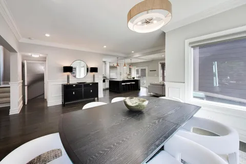 $1,025,000 | 3923 North Kilbourn Avenue, Chicago, IL 60641