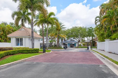 $1,275,000 | 494 Enfield Court, Delray Beach, FL 33444