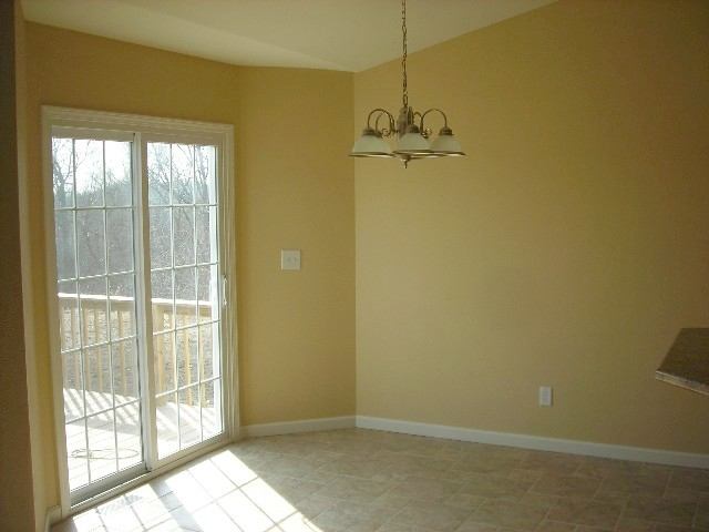 206 West Bittersweet Road Washington, IL 61571 - Photo 6 of 9 Gallery Image 6