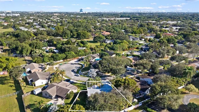 $700,000 | 4201 Southwest 78th Drive, Davie, FL 33328