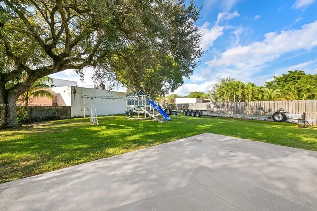 $700,000 | 4201 Southwest 78th Drive, Davie, FL 33328