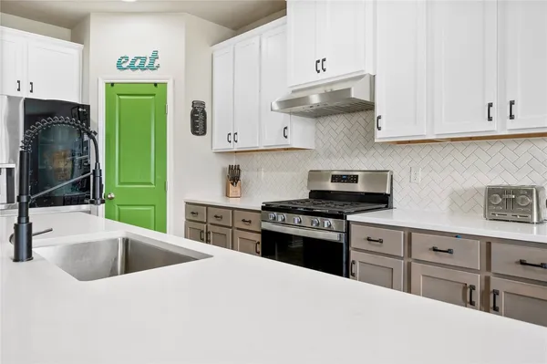 $2,700 | 2654 Westeros Street, Corpus Christi, TX 78415