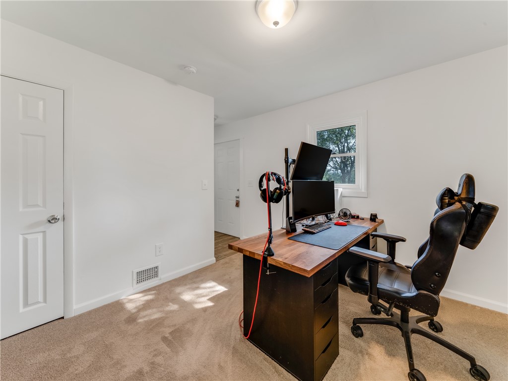 107 Golden Road Chili, NY 14624 - Photo 11 of 24