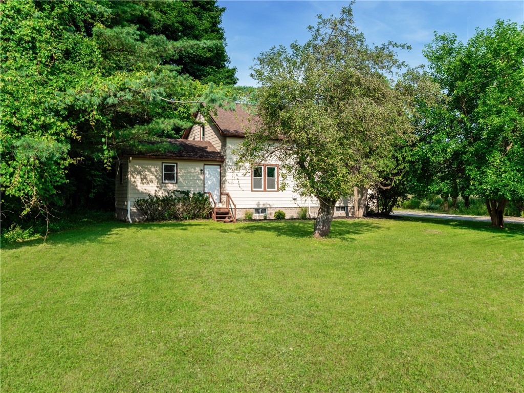 107 Golden Road Chili, NY 14624 - Photo 3 of 24