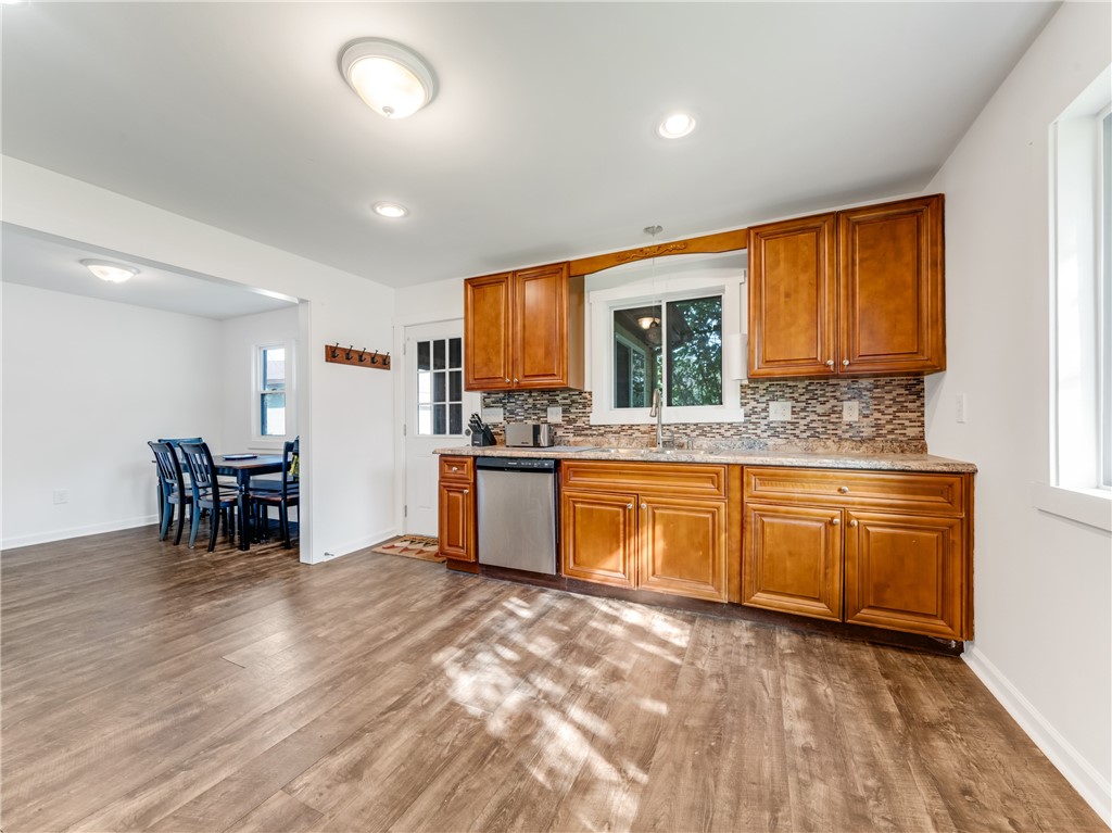 107 Golden Road Chili, NY 14624 - Photo 5 of 24