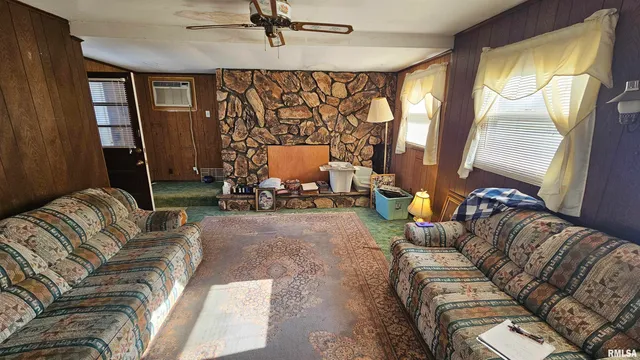 $77,000 | 1080 North Fayette Street, Jacksonville, IL 62650