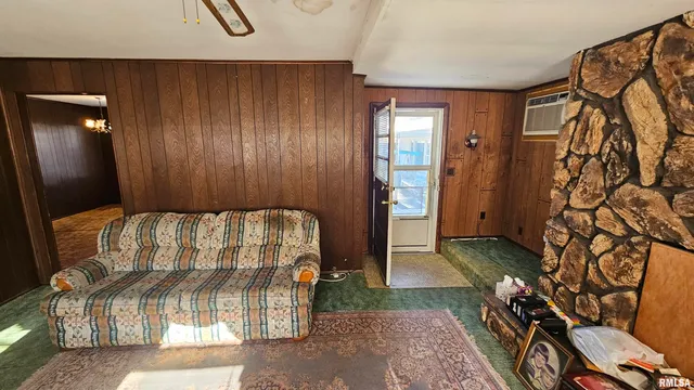 $77,000 | 1080 North Fayette Street, Jacksonville, IL 62650