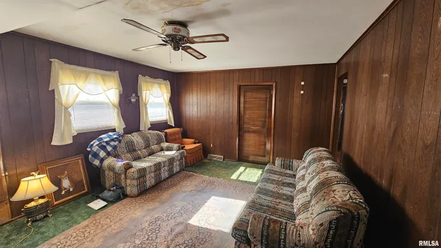 $77,000 | 1080 North Fayette Street, Jacksonville, IL 62650