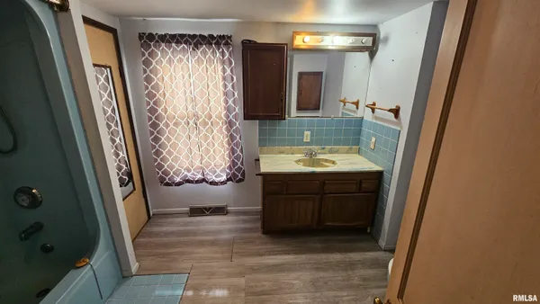 $65,000 | 1080 North Fayette Street, Jacksonville, IL 62650