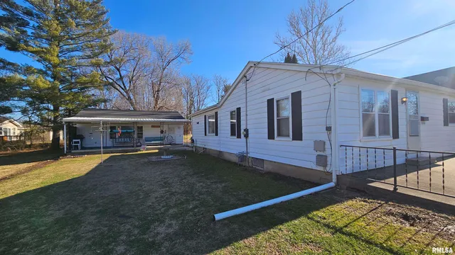 $77,000 | 1080 North Fayette Street, Jacksonville, IL 62650