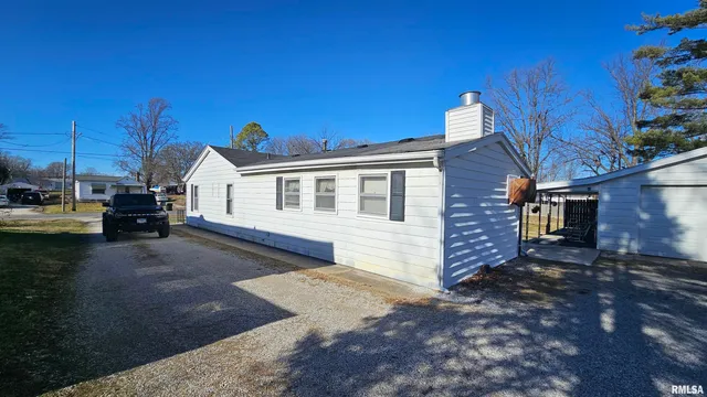 $77,000 | 1080 North Fayette Street, Jacksonville, IL 62650