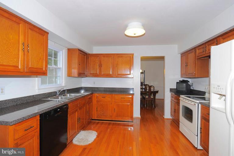 14213 Day Farm Road Glenelg, MD 21737 - Photo 5 of 14 Kitchen