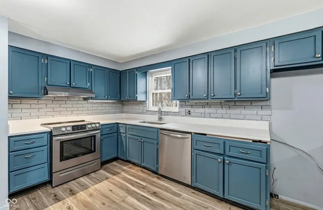 $349,900 | 402 Jenny Lane, Carmel, IN 46032